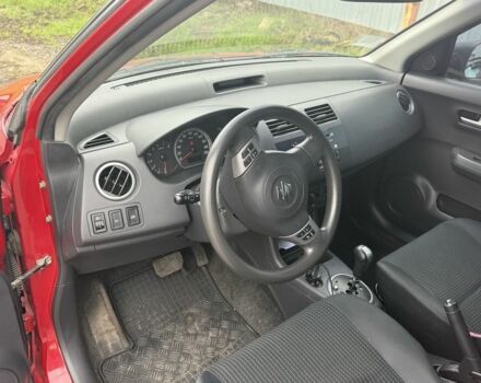 Червоний Сузукі Свифт, об'ємом двигуна 1.3 л та пробігом 145 тис. км за 4600 $, фото 3 на Automoto.ua