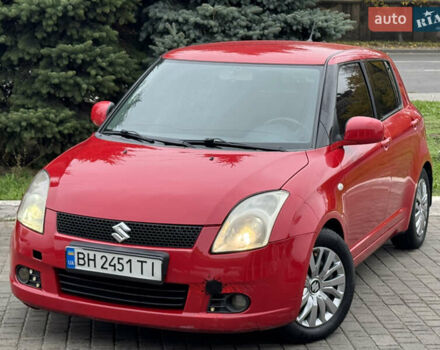 Червоний Сузукі Свифт, об'ємом двигуна 1.49 л та пробігом 160 тис. км за 5300 $, фото 2 на Automoto.ua