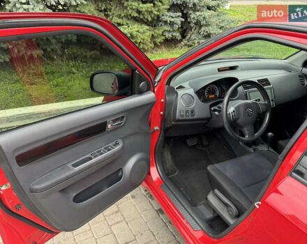 Красный Сузуки Свифт, объемом двигателя 1.49 л и пробегом 160 тыс. км за 5300 $, фото 18 на Automoto.ua