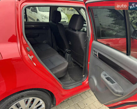 Красный Сузуки Свифт, объемом двигателя 1.49 л и пробегом 160 тыс. км за 5300 $, фото 26 на Automoto.ua
