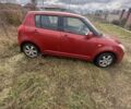 Красный Сузуки Свифт, объемом двигателя 1.3 л и пробегом 225 тыс. км за 3900 $, фото 8 на Automoto.ua