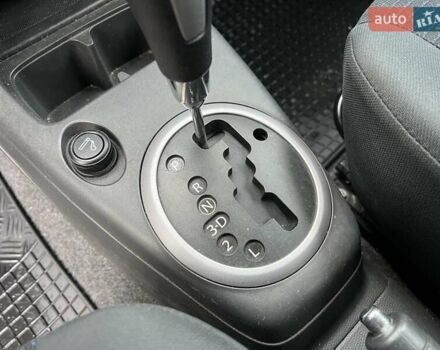 Красный Сузуки Свифт, объемом двигателя 1.49 л и пробегом 169 тыс. км за 6950 $, фото 23 на Automoto.ua