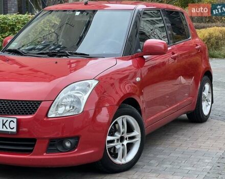 Красный Сузуки Свифт, объемом двигателя 1.49 л и пробегом 169 тыс. км за 6950 $, фото 4 на Automoto.ua