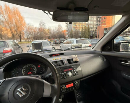 Красный Сузуки Свифт, объемом двигателя 1.33 л и пробегом 177 тыс. км за 5100 $, фото 7 на Automoto.ua