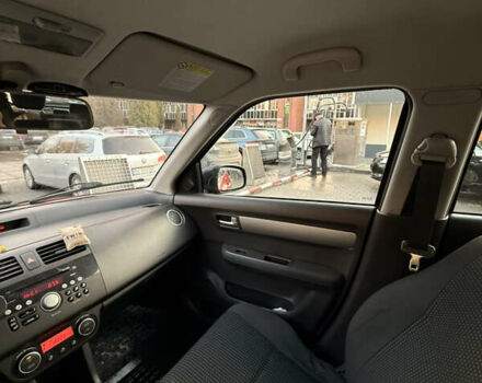 Красный Сузуки Свифт, объемом двигателя 1.33 л и пробегом 177 тыс. км за 5100 $, фото 8 на Automoto.ua