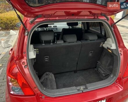 Красный Сузуки Свифт, объемом двигателя 1.49 л и пробегом 169 тыс. км за 6950 $, фото 21 на Automoto.ua