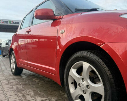 Красный Сузуки Свифт, объемом двигателя 1.33 л и пробегом 177 тыс. км за 5100 $, фото 2 на Automoto.ua