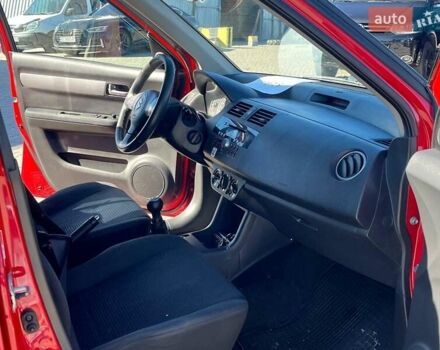 Червоний Сузукі Свифт, об'ємом двигуна 1.3 л та пробігом 231 тис. км за 5290 $, фото 29 на Automoto.ua