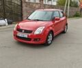 Сузуки Свифт 2010 в Киеве на Automoto.ua Красный Сузуки Свифт, объемом двигателя 1.33 л и пробегом 198 тыс. км за 4100 $, фото 3 на Automoto.ua