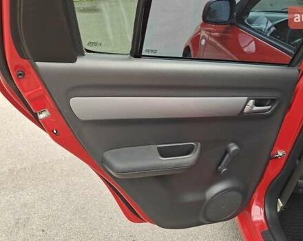 Сузуки Свифт 2010 в Киеве на Automoto.ua Красный Сузуки Свифт, объемом двигателя 1.33 л и пробегом 198 тыс. км за 4100 $, фото 25 на Automoto.ua