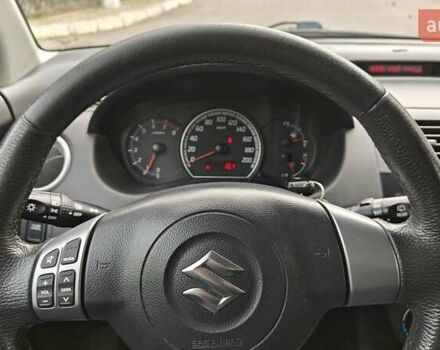 Сузуки Свифт 2010 в Киеве на Automoto.ua Красный Сузуки Свифт, объемом двигателя 1.33 л и пробегом 198 тыс. км за 4100 $, фото 15 на Automoto.ua