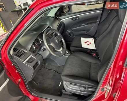 Червоний Сузукі Свифт, об'ємом двигуна 1.24 л та пробігом 140 тис. км за 7500 $, фото 11 на Automoto.ua