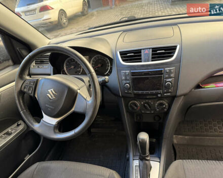 Червоний Сузукі Свифт, об'ємом двигуна 1.2 л та пробігом 144 тис. км за 7000 $, фото 6 на Automoto.ua