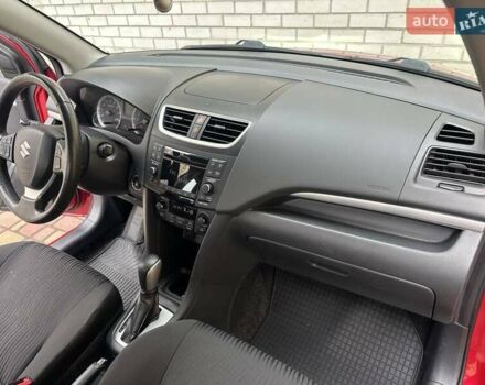 Красный Сузуки Свифт, объемом двигателя 1.2 л и пробегом 77 тыс. км за 8700 $, фото 32 на Automoto.ua