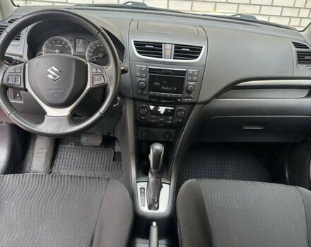 Красный Сузуки Свифт, объемом двигателя 1.2 л и пробегом 77 тыс. км за 8700 $, фото 27 на Automoto.ua