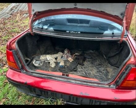 Красный Сузуки Свифт, объемом двигателя 1.6 л и пробегом 250 тыс. км за 709 $, фото 5 на Automoto.ua