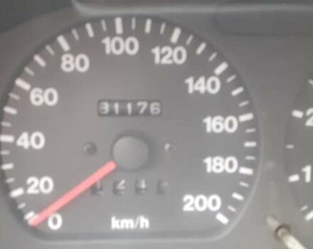 Красный Сузуки Свифт, объемом двигателя 1.3 л и пробегом 81 тыс. км за 1100 $, фото 6 на Automoto.ua