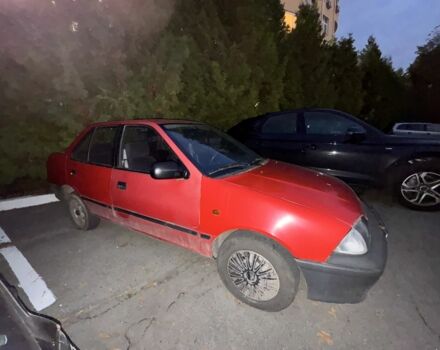 Красный Сузуки Свифт, объемом двигателя 1.3 л и пробегом 350 тыс. км за 1250 $, фото 2 на Automoto.ua