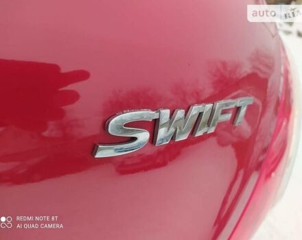Красный Сузуки Свифт, объемом двигателя 1.3 л и пробегом 156 тыс. км за 6300 $, фото 2 на Automoto.ua