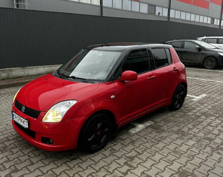Красный Сузуки Свифт, объемом двигателя 1.49 л и пробегом 215 тыс. км за 5800 $, фото 1 на Automoto.ua