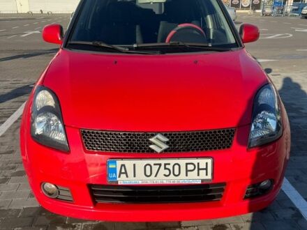 Красный Сузуки Свифт, объемом двигателя 1.3 л и пробегом 130 тыс. км за 4900 $, фото 1 на Automoto.ua