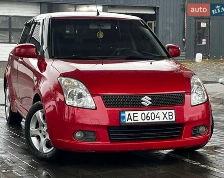 Красный Сузуки Свифт, объемом двигателя 1.3 л и пробегом 260 тыс. км за 4500 $, фото 1 на Automoto.ua