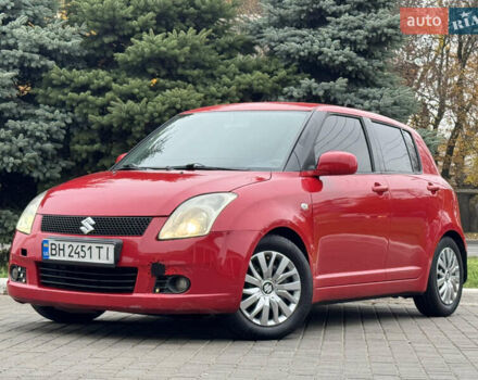 Красный Сузуки Свифт, объемом двигателя 1.49 л и пробегом 160 тыс. км за 5300 $, фото 1 на Automoto.ua