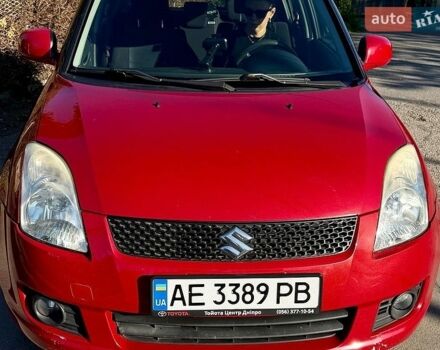 Красный Сузуки Свифт, объемом двигателя 1.49 л и пробегом 215 тыс. км за 5250 $, фото 1 на Automoto.ua