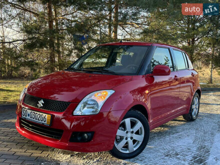 Сузукі Свифт 2009 у Дрогобичі на Automoto.ua Червоний Сузукі Свифт, об'ємом двигуна 1.33 л та пробігом 127 тис. км за 5550 $, фото 1 на Automoto.ua