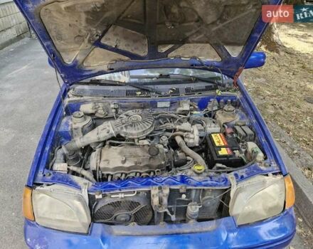 Сузуки Свифт, объемом двигателя 1.3 л и пробегом 69 тыс. км за 1500 $, фото 3 на Automoto.ua