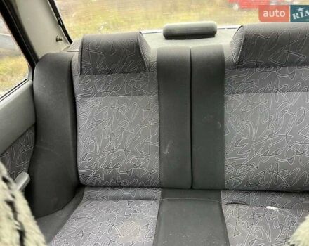 Сузуки Свифт, объемом двигателя 1.3 л и пробегом 210 тыс. км за 950 $, фото 5 на Automoto.ua