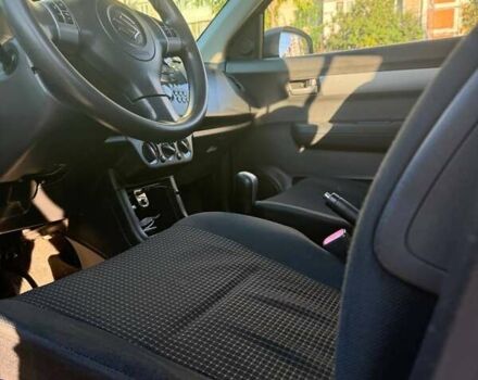 Сузуки Свифт, объемом двигателя 1.3 л и пробегом 148 тыс. км за 5250 $, фото 2 на Automoto.ua