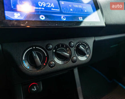 Сузукі Свифт, об'ємом двигуна 1.3 л та пробігом 227 тис. км за 4618 $, фото 14 на Automoto.ua