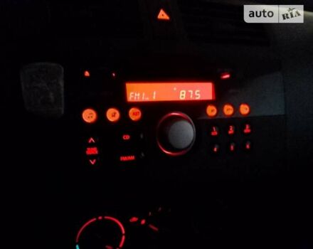 Сузукі Свифт, об'ємом двигуна 1.3 л та пробігом 211 тис. км за 3800 $, фото 2 на Automoto.ua