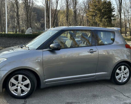 Сузукі Свифт, об'ємом двигуна 1.3 л та пробігом 201 тис. км за 4800 $, фото 3 на Automoto.ua
