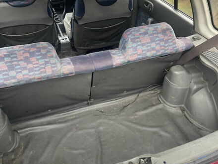 Сузукі Свифт, об'ємом двигуна 1.3 л та пробігом 270 тис. км за 1000 $, фото 1 на Automoto.ua