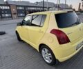 Желтый Сузуки Свифт, объемом двигателя 1.3 л и пробегом 175 тыс. км за 4800 $, фото 10 на Automoto.ua