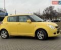 Желтый Сузуки Свифт, объемом двигателя 1.33 л и пробегом 220 тыс. км за 4999 $, фото 3 на Automoto.ua