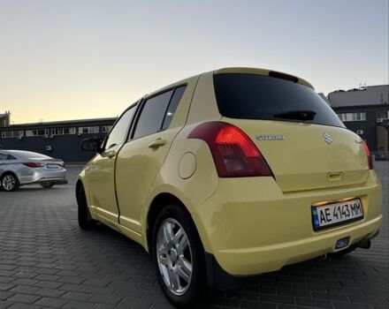 Жовтий Сузукі Свифт, об'ємом двигуна 1.3 л та пробігом 175 тис. км за 4800 $, фото 1 на Automoto.ua