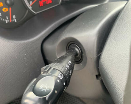 Сірий Сузукі Свифт, об'ємом двигуна 1.3 л та пробігом 229 тис. км за 4250 $, фото 22 на Automoto.ua