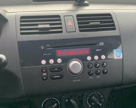 Сірий Сузукі Свифт, об'ємом двигуна 1.3 л та пробігом 229 тис. км за 4250 $, фото 26 на Automoto.ua