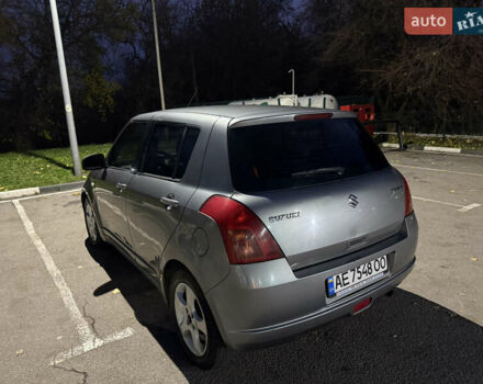 Серый Сузуки Свифт, объемом двигателя 1.33 л и пробегом 181 тыс. км за 3999 $, фото 1 на Automoto.ua