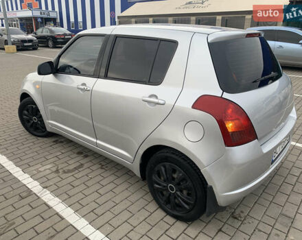 Сірий Сузукі Свифт, об'ємом двигуна 1.3 л та пробігом 229 тис. км за 4250 $, фото 4 на Automoto.ua