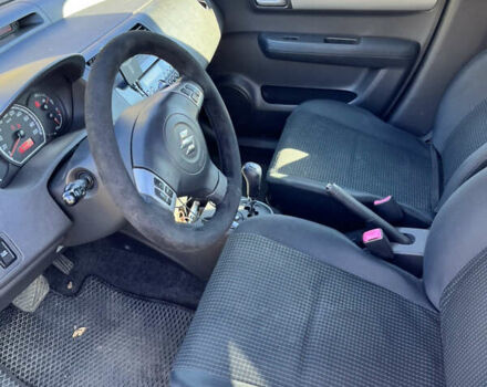 Серый Сузуки Свифт, объемом двигателя 1.33 л и пробегом 146 тыс. км за 4000 $, фото 8 на Automoto.ua