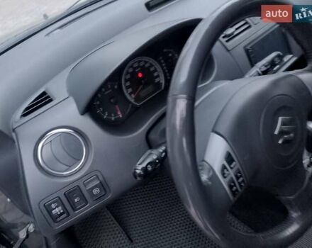 Серый Сузуки Свифт, объемом двигателя 1.49 л и пробегом 129 тыс. км за 6000 $, фото 3 на Automoto.ua