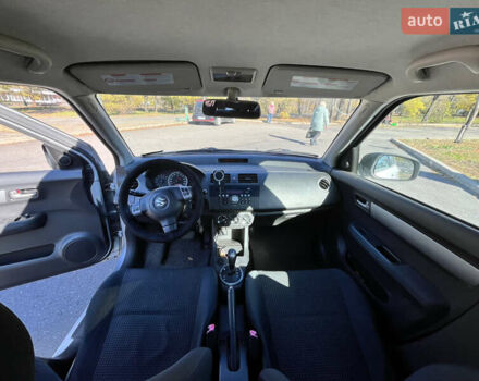 Серый Сузуки Свифт, объемом двигателя 1.33 л и пробегом 146 тыс. км за 4000 $, фото 6 на Automoto.ua