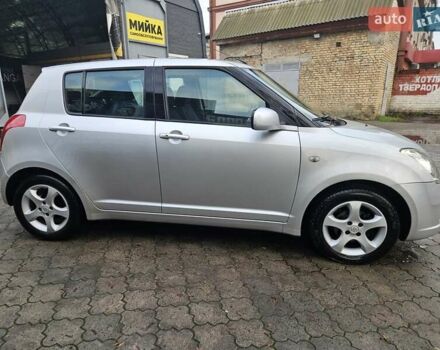 Серый Сузуки Свифт, объемом двигателя 1.33 л и пробегом 193 тыс. км за 5500 $, фото 4 на Automoto.ua