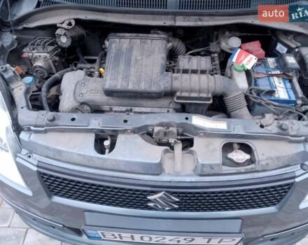 Серый Сузуки Свифт, объемом двигателя 1.49 л и пробегом 129 тыс. км за 6000 $, фото 17 на Automoto.ua