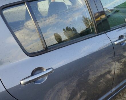 Серый Сузуки Свифт, объемом двигателя 1.5 л и пробегом 111 тыс. км за 5100 $, фото 2 на Automoto.ua