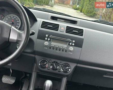 Серый Сузуки Свифт, объемом двигателя 1.49 л и пробегом 24 тыс. км за 9300 $, фото 29 на Automoto.ua